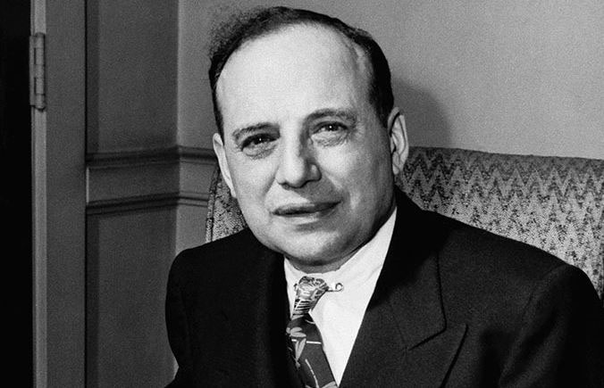 Value Investor Benjamin Graham ist der Vater des Value Investings und Lehrmeister von Warren Buffett. Ben Graham war ein Verfechter der fundamentalen Aktienanalyse und nutzte Bilanzkennzahlen, um seine Aktien zu bewerten